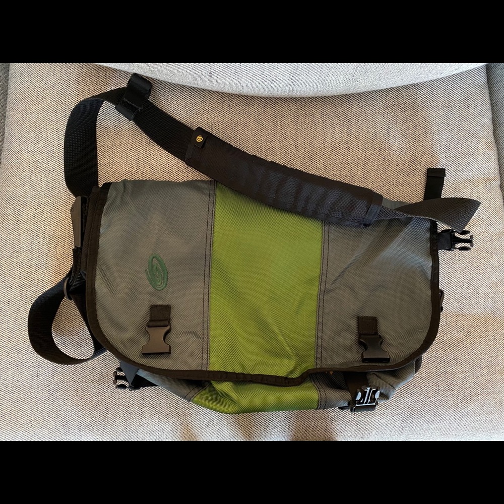 Timbuk2 crossbody messenger bag
